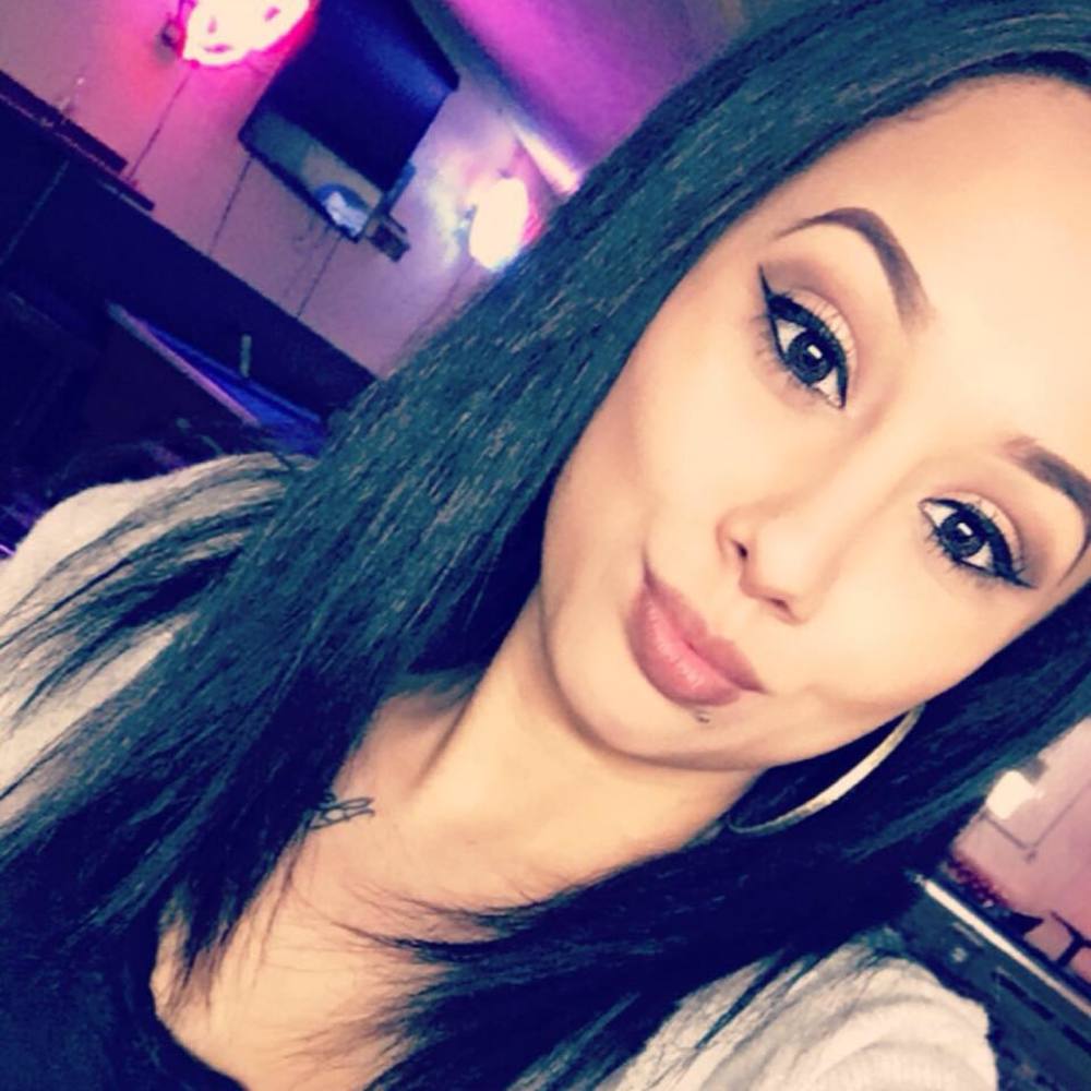 Meet your Posher, Nessa